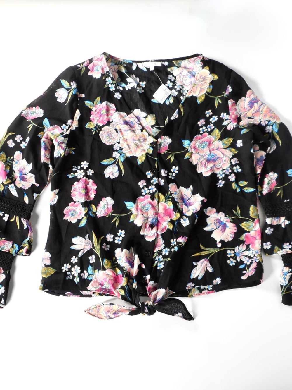 NWT Maurices Black Floral Sz L Ruffle Lace Tiered Sleeve Top Button-up Tie Knot